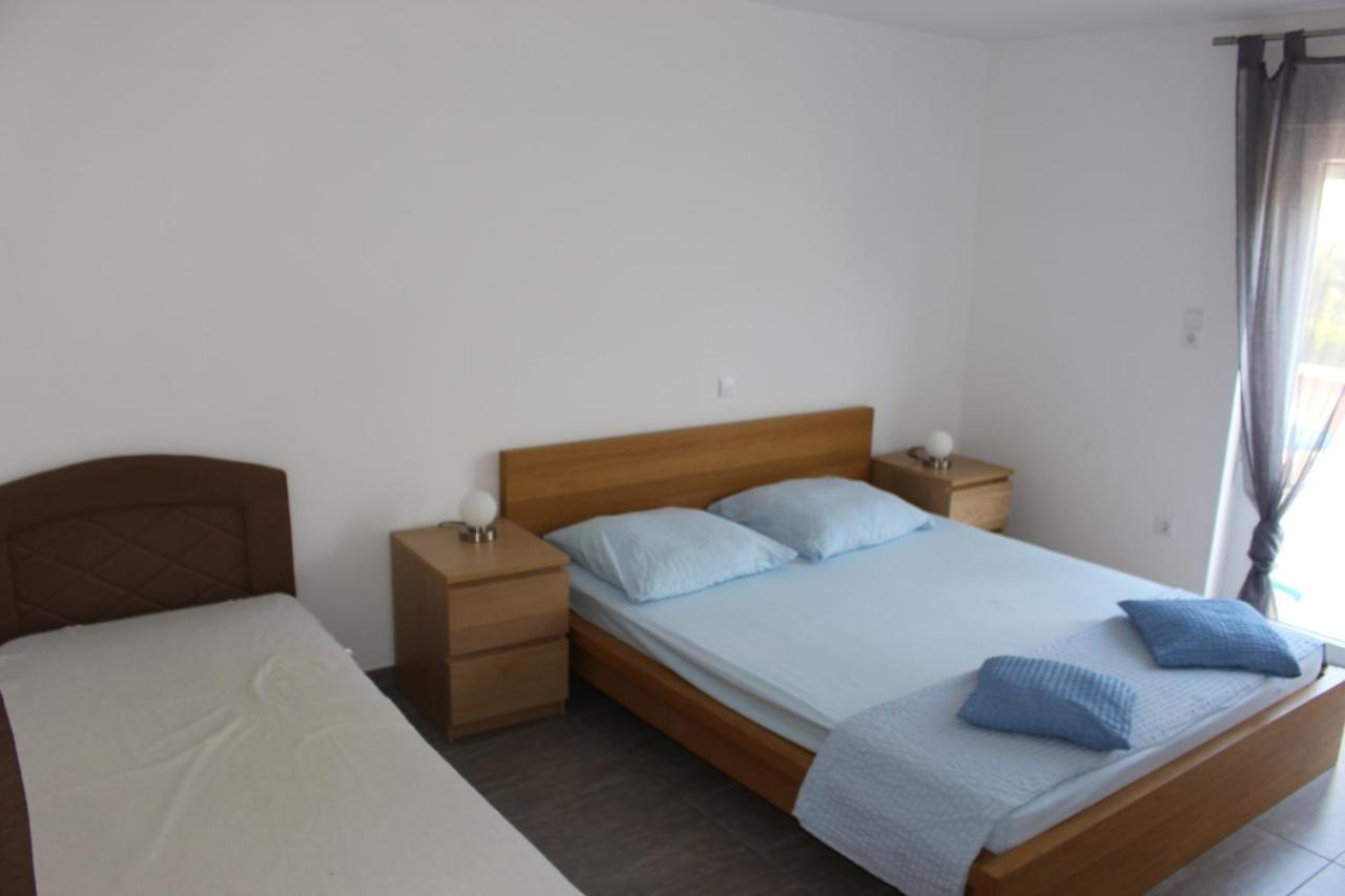 Filipovic Apartmani Medulin Exteriör bild